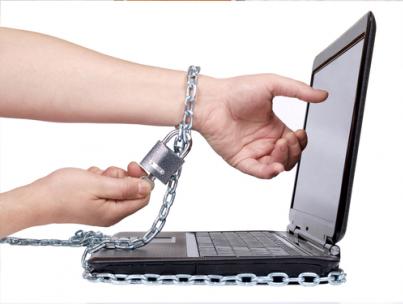 Internetberoende: fara, tecken och behandling