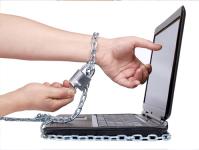 Závislost na internetu: nebezpečí, příznaky a léčba