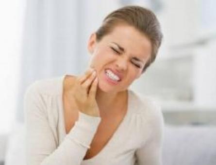 โรคฟันผุเฉียบพลัน - เมื่อมีดอกบานในปาก แต่ไม่มีกลิ่น โรคฟันผุชดเชย, decompensated, subcompensated